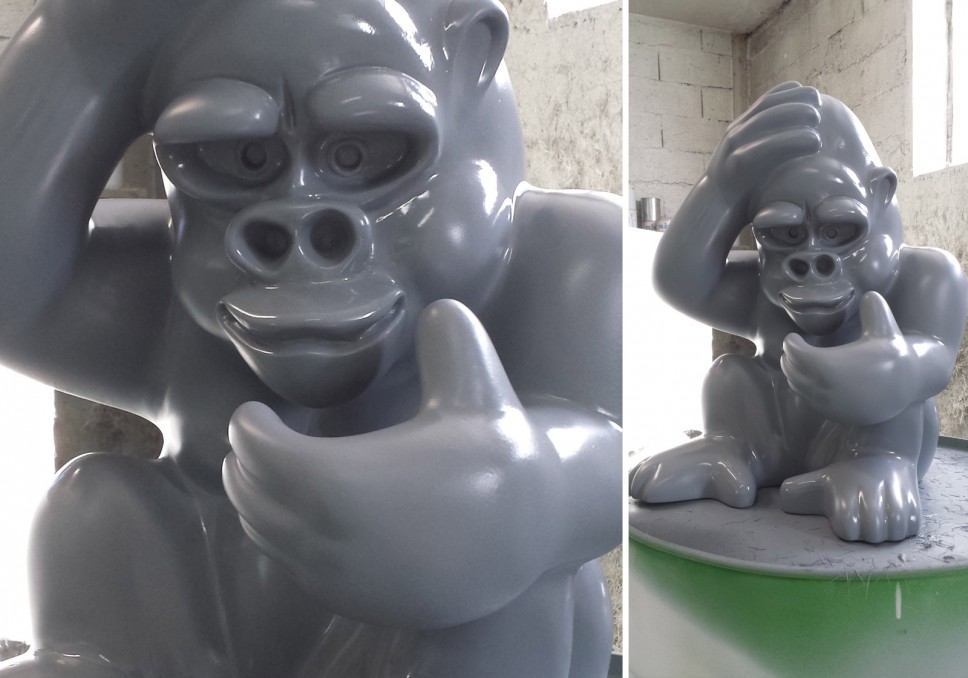 moulage-sculpture-petit-singe-gris-laque